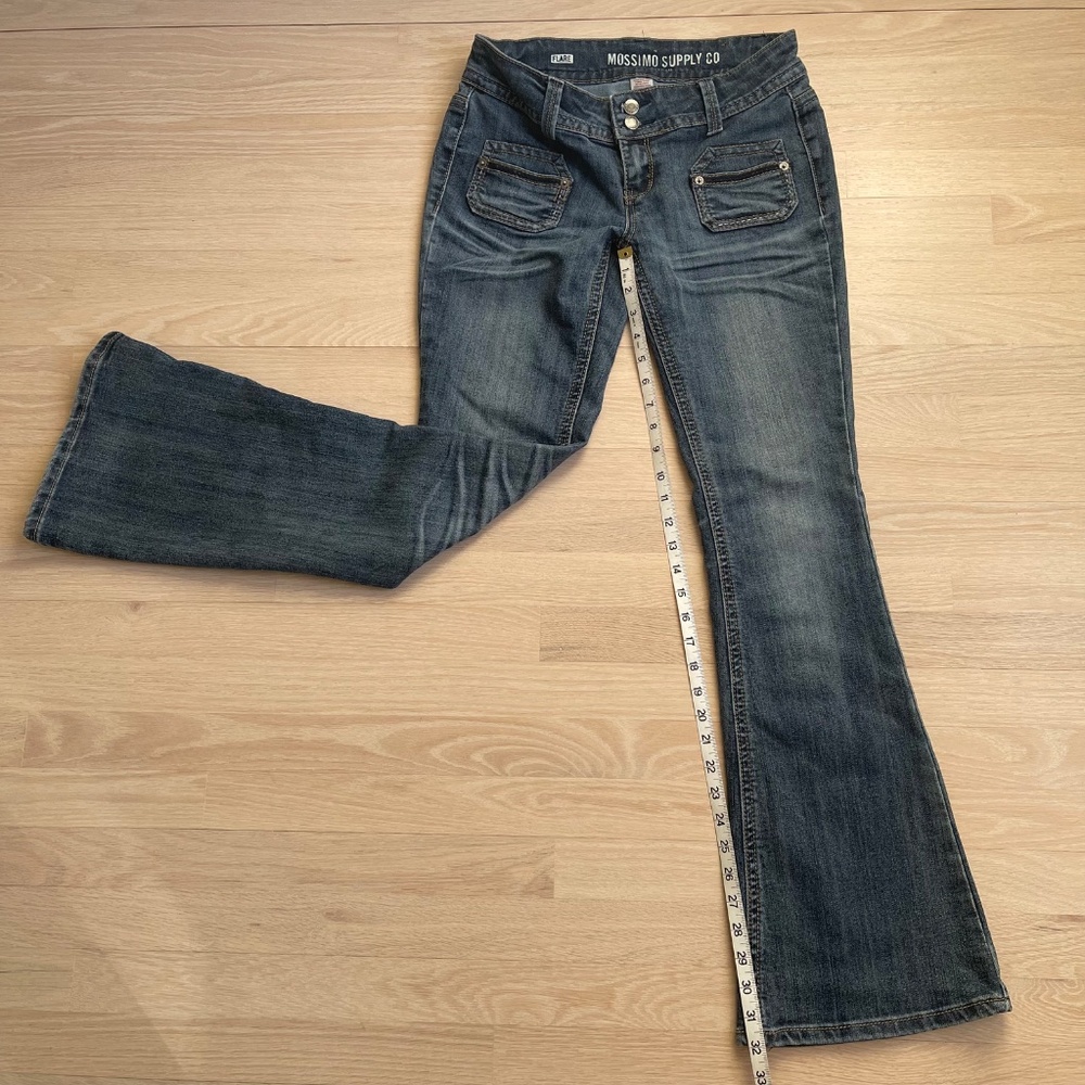 Mossimo Supply Co Flare Jeans Size 6 Low Mid Rise Retro Pocket Detail Y2K - Picture 4 of 10